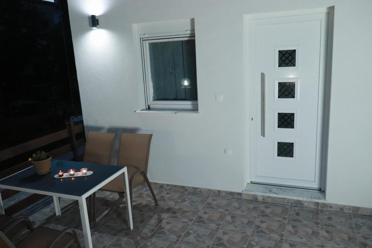 Filippou Luxury Apartments Flogita Luaran gambar